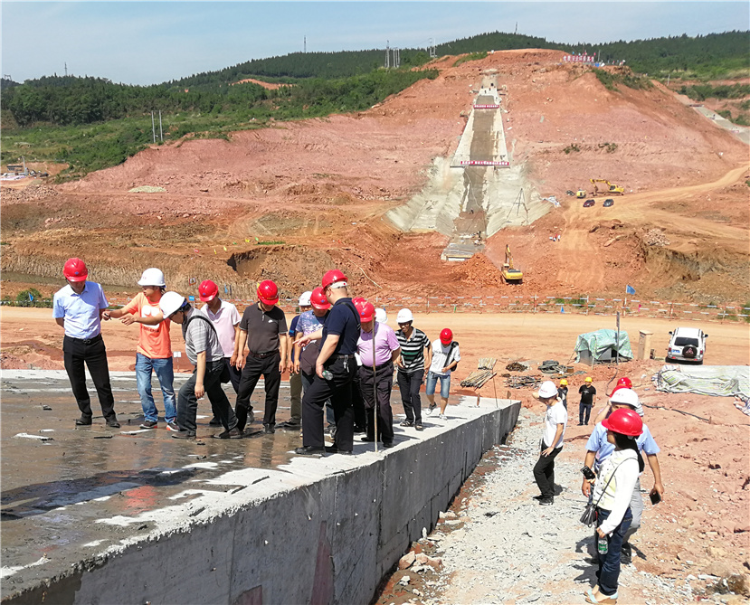 省水利廳質監中心站對華強溝水庫展開2017年第二次巡查工作