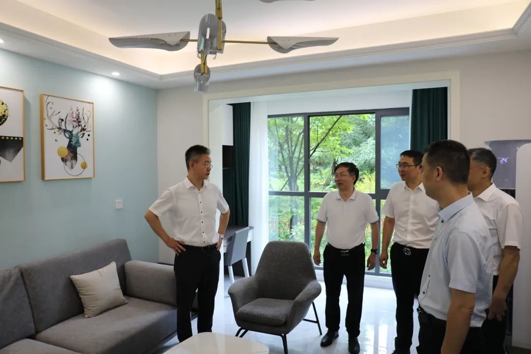 “就”在德陽 “創”造幸福 —— 周鴻部長專題調研人才公寓建設工作